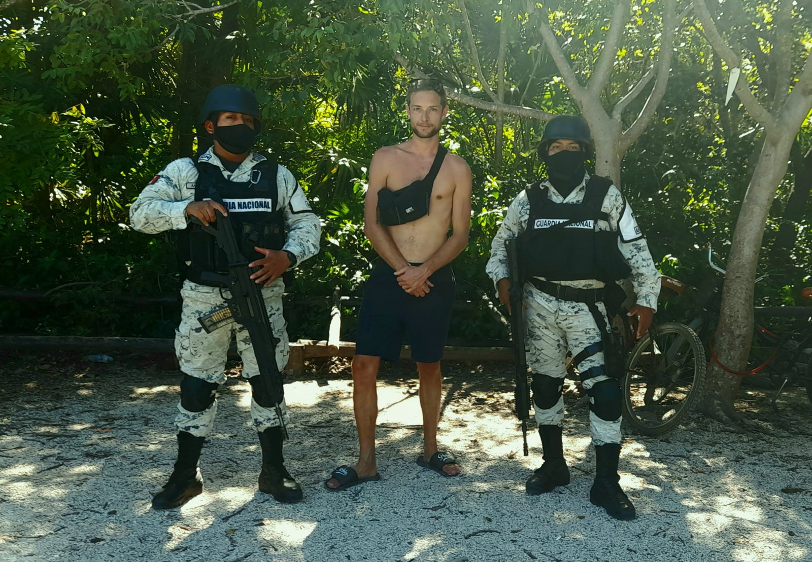 A routine checkpoint stop with Guardia Nacional near Tulum.